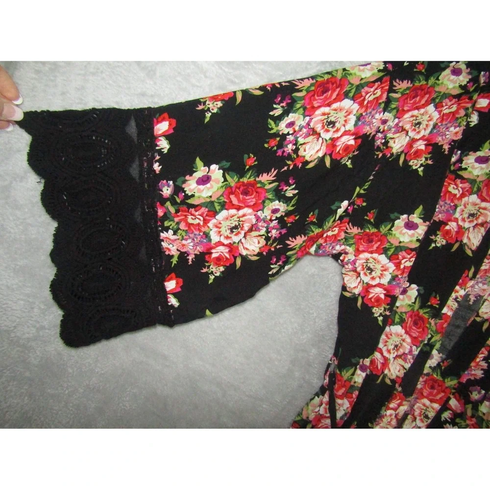 VTG 90s Black‎ Floral Kimono Robe Lace Trim Tie Front Boho Cover Up